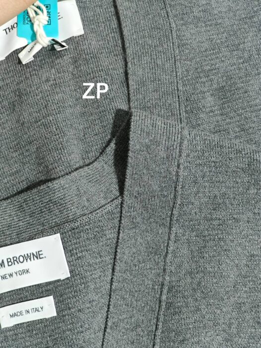 톰브라운 4bar 사선 순면 가디건 그레이 레플리카 미러급 SA급 S급 고퀄리티 하이엔드 최상급 의류 [남성여성공용] 19