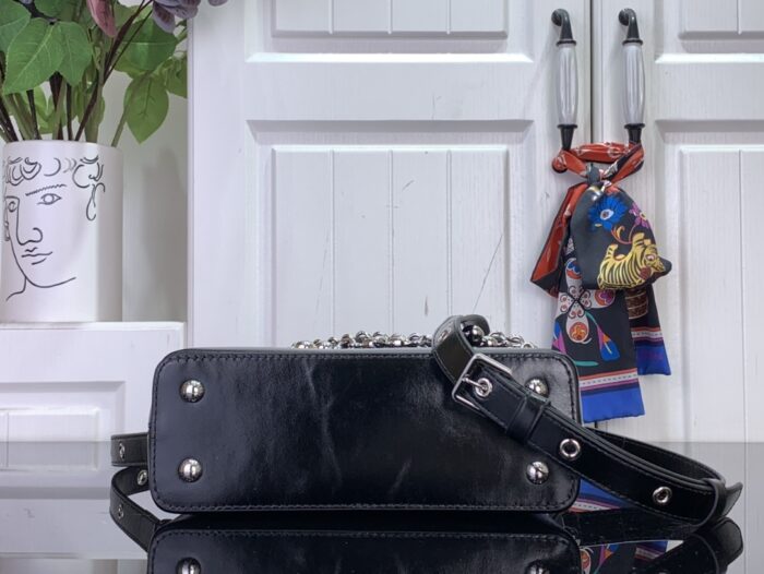 루이비통 카퓌신 이스트 웨스트 미니 M25492 블랙 레플리카 미러급 SA급 S급 고퀄리티 최상급 하이엔드 핸드백 숄더백 크로스백 가방 [여성] 5