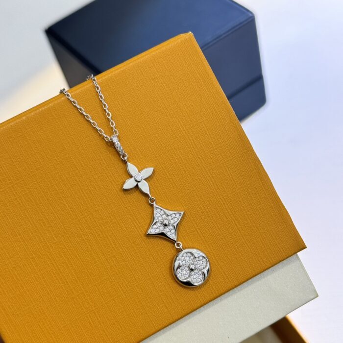 루이비통 플라워 펜던트 목걸이 실버 레플리카 미러급 SA급 S급 고퀄리티 최상급 하이엔드 [여성] 8