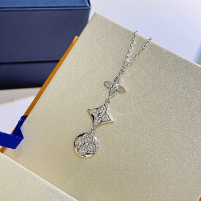 루이비통 플라워 펜던트 목걸이 실버 레플리카 미러급 SA급 S급 고퀄리티 최상급 하이엔드 [여성] 9