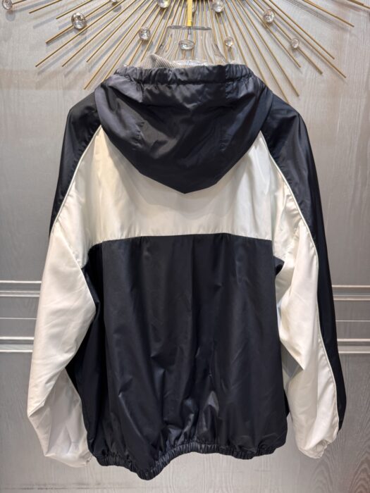 미우미우 x 뉴발란스 테크니컬 포플린 후디 자켓 레플리카 미러급 SA급 S급 고퀄리티 하이엔드 최상급 의류 [여성] 3