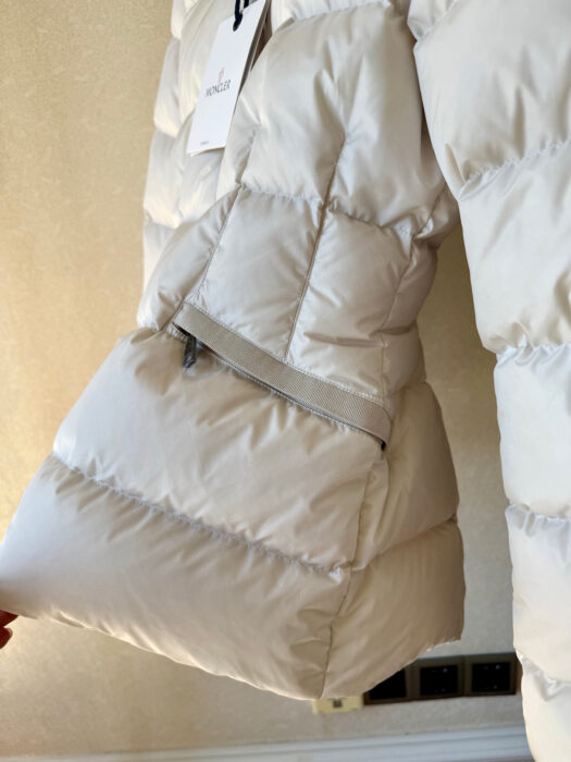 몽클레어 Avoce 후드 쇼트 다운 자켓(2color) 레플리카 미러급 SA급 S급 고퀄리티 하이엔드 최상급 의류 [여성] 15