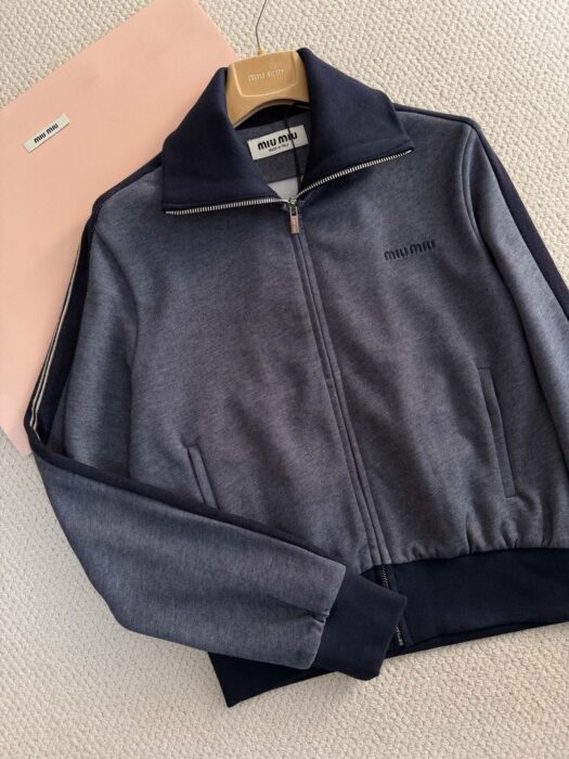 미우미우 저지 지퍼 스웨트셔츠 레플리카 미러급 SA급 S급 고퀄리티 하이엔드 최상급 의류 [여성] 11