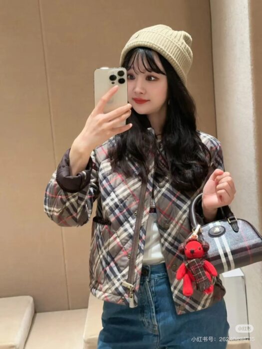 버버리 크롭 체크 퀼팅 코튼 자켓 레플리카 미러급 SA급 S급 고퀄리티 하이엔드 최상급 의류 [여성] 12