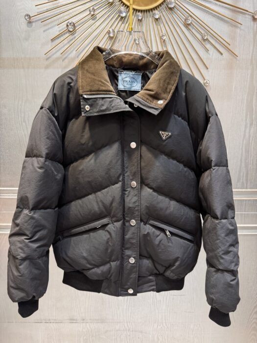 프라다 크롭 컴팩트 포플린 다운 자켓 레플리카 미러급 SA급 S급 고퀄리티 하이엔드 최상급 의류 [여성] 2
