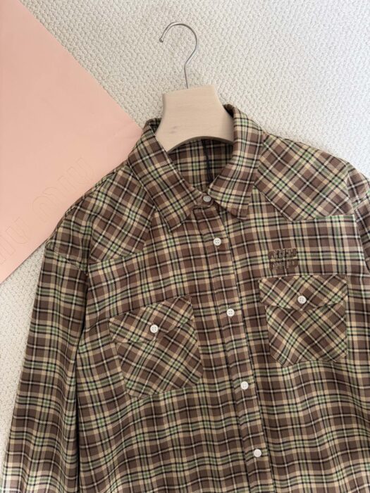 미우미우 플레이드 셔츠 카멜 토바코 레플리카 미러급 SA급 S급 고퀄리티 하이엔드 최상급 의류 [여성] 10