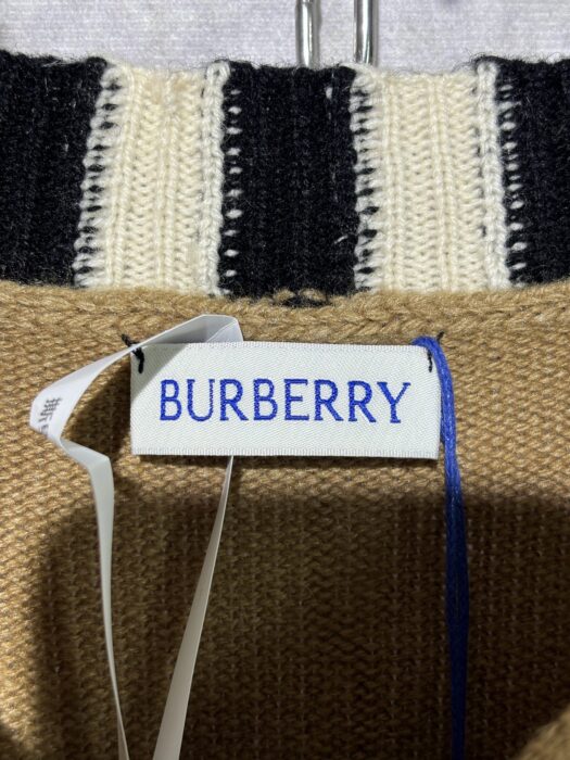 버버리 체크 이음 단색 니트 카키 레플리카 미러급 SA급 S급 고퀄리티 하이엔드 최상급 의류 [남성여성공용] 14