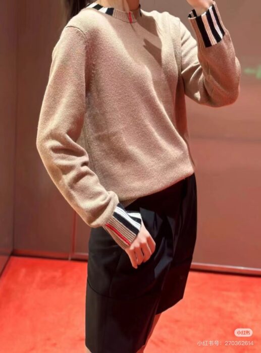 버버리 체크 이음 단색 니트 카키 레플리카 미러급 SA급 S급 고퀄리티 하이엔드 최상급 의류 [남성여성공용]