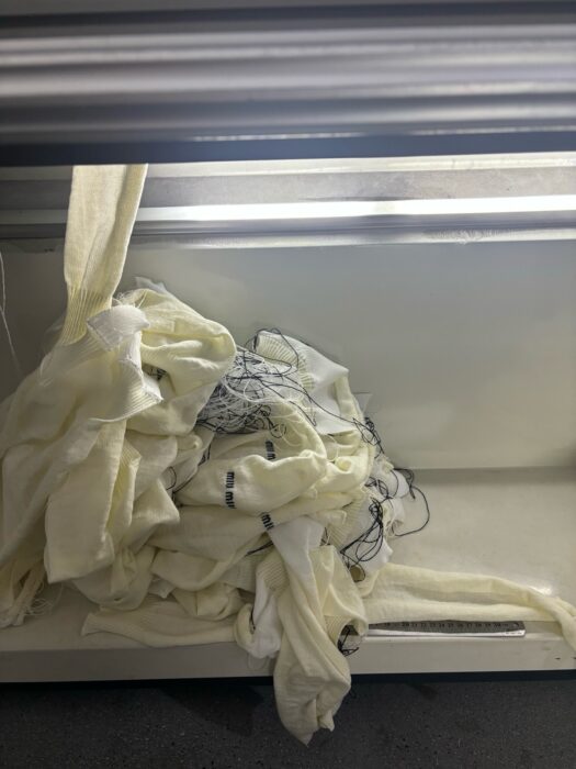 미우미우 모노그램 자카드 단색 단추 가디건 화이트 레플리카 미러급 SA급 S급 고퀄리티 하이엔드 최상급 의류 [여성] 5