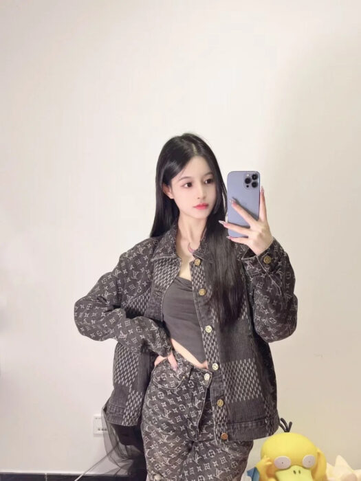 루이비통 니고 다미에 이음 데님 자켓 그레이 레플리카 미러급 SA급 S급 고퀄리티 하이엔드 최상급 의류 [남성여성공용]