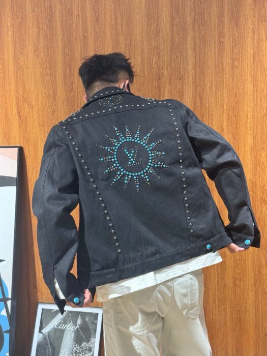 루이비통 리벳 모노그램 데님 자켓 블랙 레플리카 미러급 SA급 S급 고퀄리티 하이엔드 최상급 의류 [남성] 2