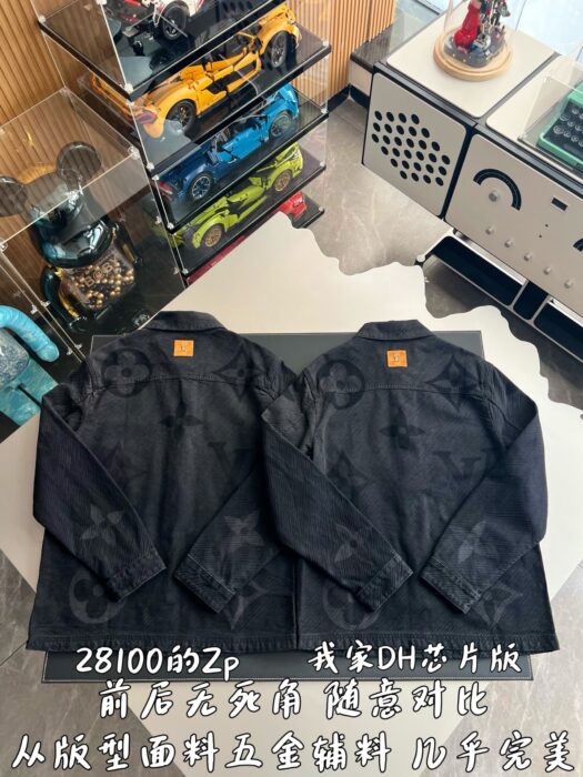 루이비통 모노그램 데님 자켓 블루종 블랙 1AFYCG 레플리카 미러급 SA급 S급 고퀄리티 하이엔드 최상급 의류 [남성여성공용] 4