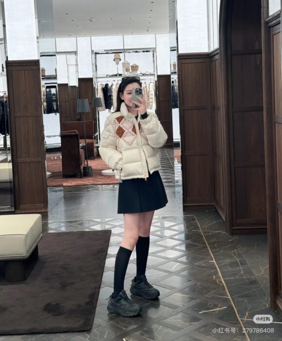 몽클레어 쇼트 다운 자켓 레플리카 미러급 SA급 S급 고퀄리티 하이엔드 최상급 의류 [여성] 16