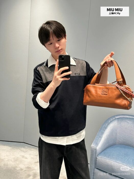 미우미우 폴로 니트 셔츠 레플리카 미러급 SA급 S급 고퀄리티 하이엔드 최상급 의류 [남성여성공용] 3