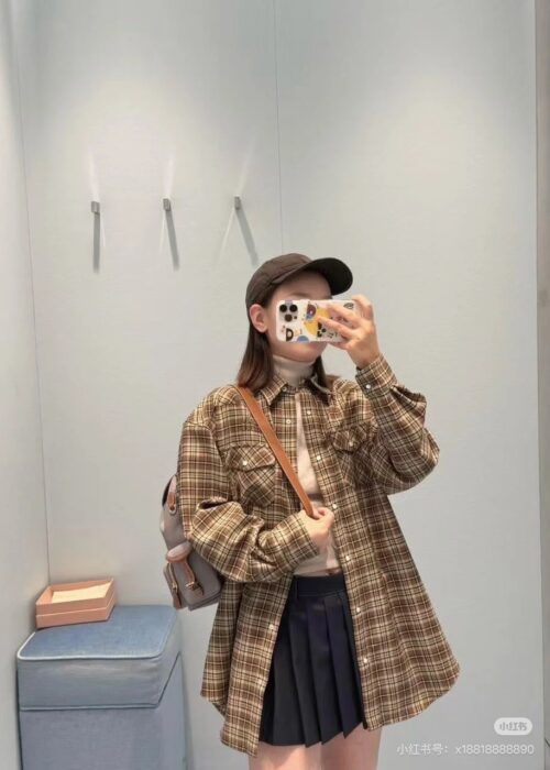 미우미우 플레이드 셔츠 카멜 토바코 레플리카 미러급 SA급 S급 고퀄리티 하이엔드 최상급 의류 [여성] 5
