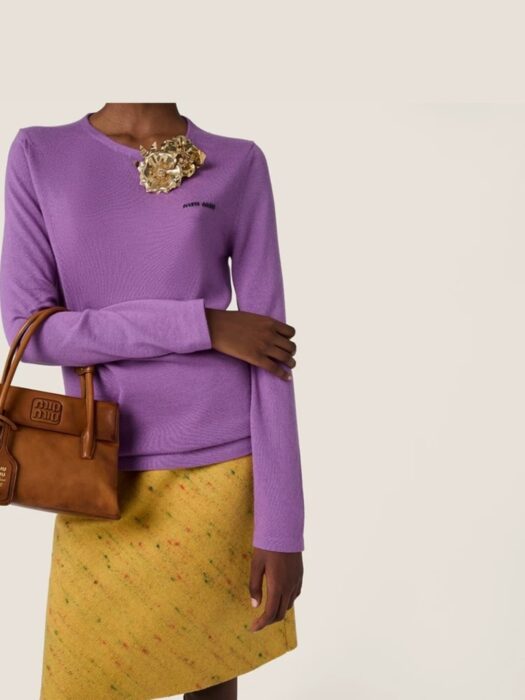 미우미우 캐시미어 실크 크루넥 스웨터 레플리카 미러급 SA급 S급 고퀄리티 하이엔드 최상급 의류 [여성] 12