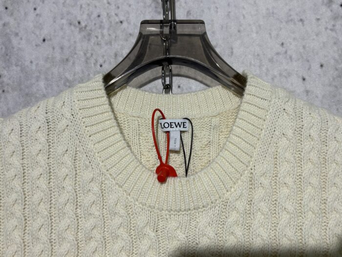 로에베 점보 로고 양털 민소매 화이트 레플리카 미러급 SA급 S급 고퀄리티 하이엔드 최상급 의류 [남성여성공용] 9