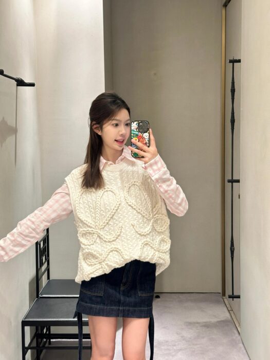 로에베 점보 로고 양털 민소매 화이트 레플리카 미러급 SA급 S급 고퀄리티 하이엔드 최상급 의류 [남성여성공용] 2