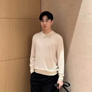 디올 앞 패치 모노그램 순색 니트 베이지 레플리카 미러급 SA급 S급 고퀄리티 하이엔드 최상급 의류 [남성]