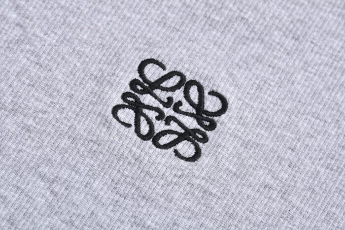 로에베 로고 자수 긴팔티 그레이 레플리카 미러급 SA급 S급 고퀄리티 하이엔드 최상급 의류 [남성여성공용] 10