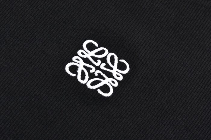 로에베 로고 자수 긴팔티 블랙 레플리카 미러급 SA급 S급 고퀄리티 하이엔드 최상급 의류 [남성여성공용] 10