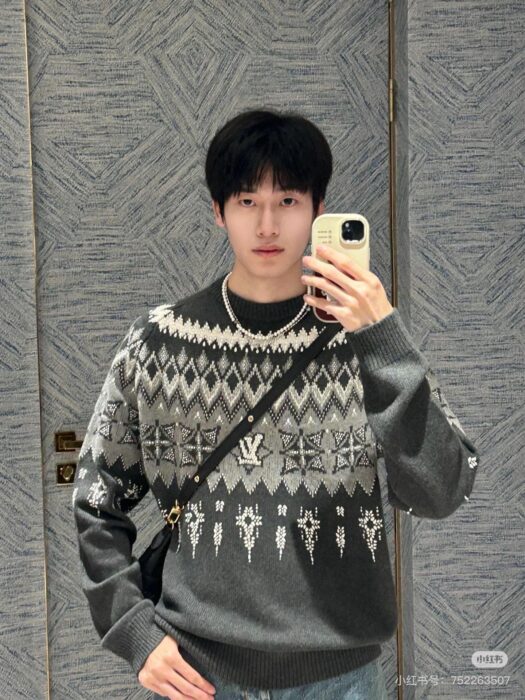 루이비통 스키 자카드 라운드넥 니트 그레이 레플리카 미러급 SA급 S급 고퀄리티 하이엔드 최상급 의류 [남성여성공용]