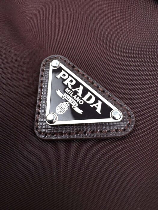 프라다 세모 로고 지퍼 숏 자켓 대추색 레플리카 미러급 SA급 S급 고퀄리티 하이엔드 최상급 의류 [남성여성공용] 10