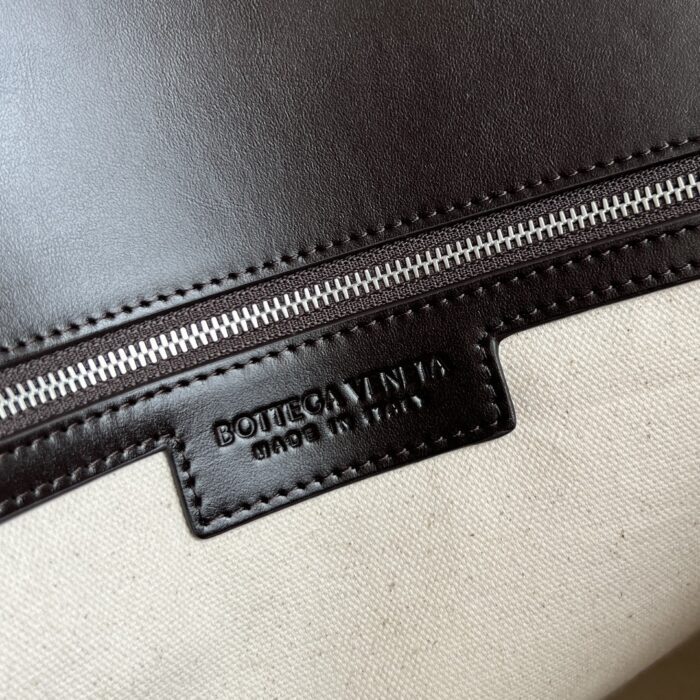 보테가베네타 25SS 숄더백 795102 초콜릿 레플리카 미러급 SA급 S급 고퀄리티 최상급 하이엔드 가방 [남성여성공용] 9