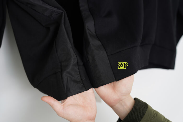 프라다 가슴 세모 모노그램 맨투맨 블랙 UJL30A-11OQ-F0806-S-222 레플리카 미러급 SA급 S급 고퀄리티 하이엔드 최상급 의류 [남성여성공용] 17