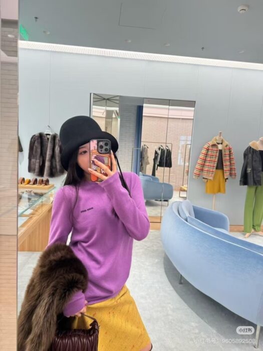 미우미우 캐시미어 실크 크루넥 스웨터 레플리카 미러급 SA급 S급 고퀄리티 하이엔드 최상급 의류 [여성] 18