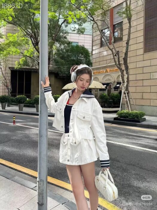 미우미우 업사이클드 데님 자켓&스커트 레플리카 미러급 SA급 S급 고퀄리티 하이엔드 최상급 의류 [여성] 21