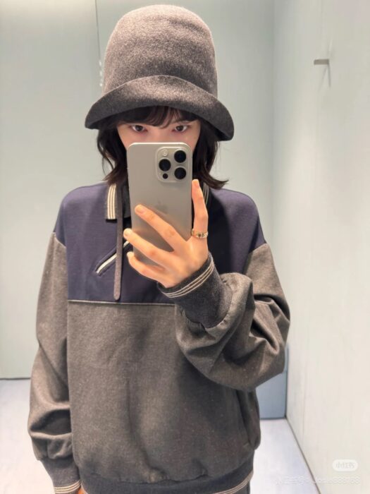 미우미우 지퍼 스웨트셔츠 레플리카 미러급 SA급 S급 고퀄리티 하이엔드 최상급 의류 [여성] 19