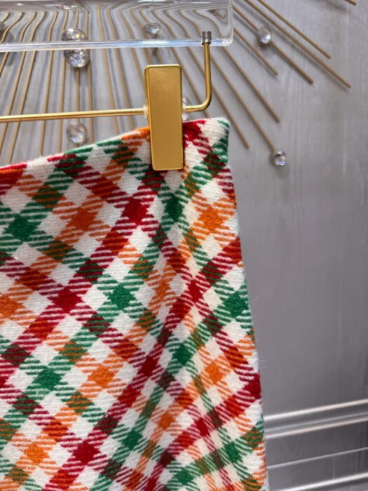 미우미우 대각선 체크 스커트 레플리카 미러급 SA급 S급 고퀄리티 하이엔드 최상급 의류 [여성] 4