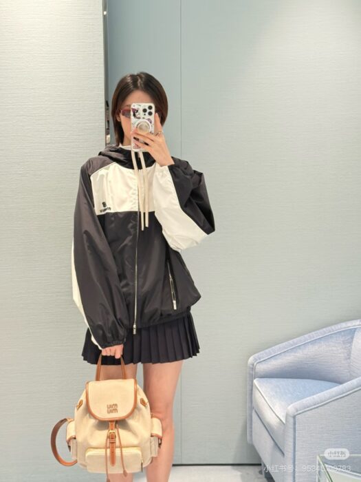 미우미우 x 뉴발란스 테크니컬 포플린 후디 자켓 레플리카 미러급 SA급 S급 고퀄리티 하이엔드 최상급 의류 [여성] 20