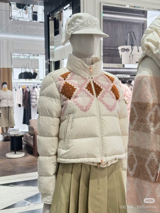 몽클레어 쇼트 다운 자켓 레플리카 미러급 SA급 S급 고퀄리티 하이엔드 최상급 의류 [여성] 19
