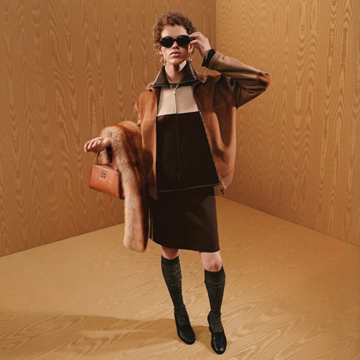 미우미우 스웨이드 니트 컷 자켓 레플리카 미러급 SA급 S급 고퀄리티 하이엔드 최상급 의류 [여성] 25