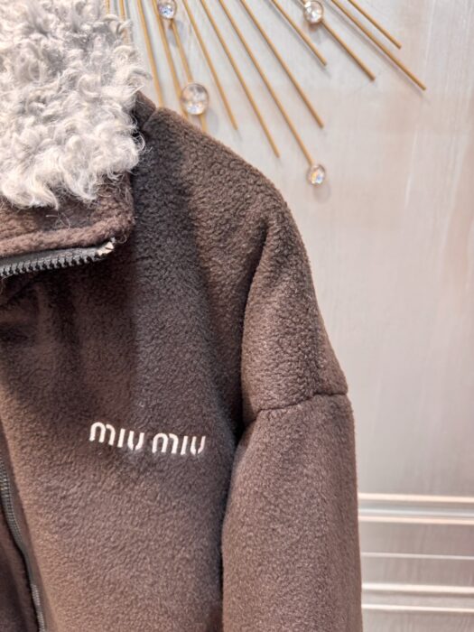 미우미우 플리스 다운 자켓 레플리카 미러급 SA급 S급 고퀄리티 하이엔드 최상급 의류 [여성] 6