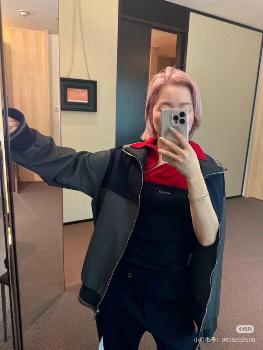 미우미우 지퍼 니트 자켓 레플리카 미러급 SA급 S급 고퀄리티 하이엔드 최상급 의류 [여성] 19