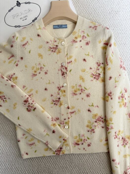 프라다 플로럴 프린트 울 가디건 레플리카 미러급 SA급 S급 고퀄리티 하이엔드 최상급 의류 [여성] 14