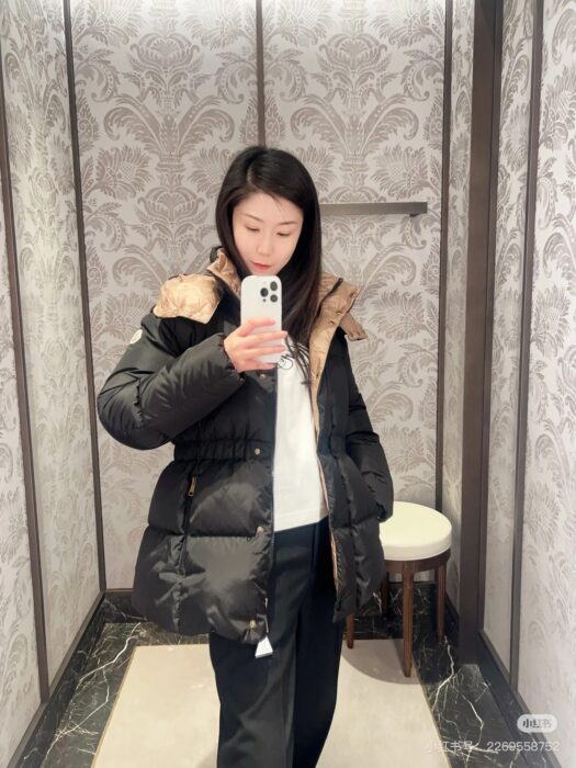 몽클레어 Agneux 스퀘어 퀼팅 후드 쇼트 다운 자켓 레플리카 미러급 SA급 S급 고퀄리티 하이엔드 최상급 의류 [여성] 3