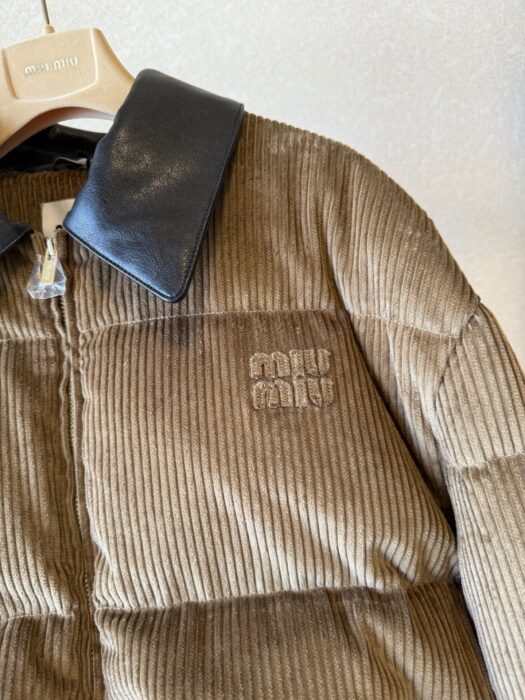 미우미우 코듀로이 및 나파 가죽 다운 자켓 레플리카 미러급 SA급 S급 고퀄리티 하이엔드 최상급 의류 [여성] 9