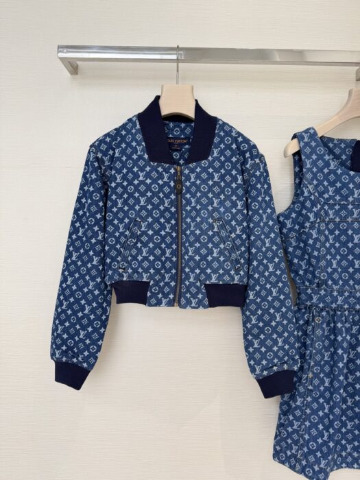 루이비통 크롭드 모노그램 데님 보머 자켓 레플리카 미러급 SA급 S급 고퀄리티 하이엔드 최상급 의류 [여성] 8