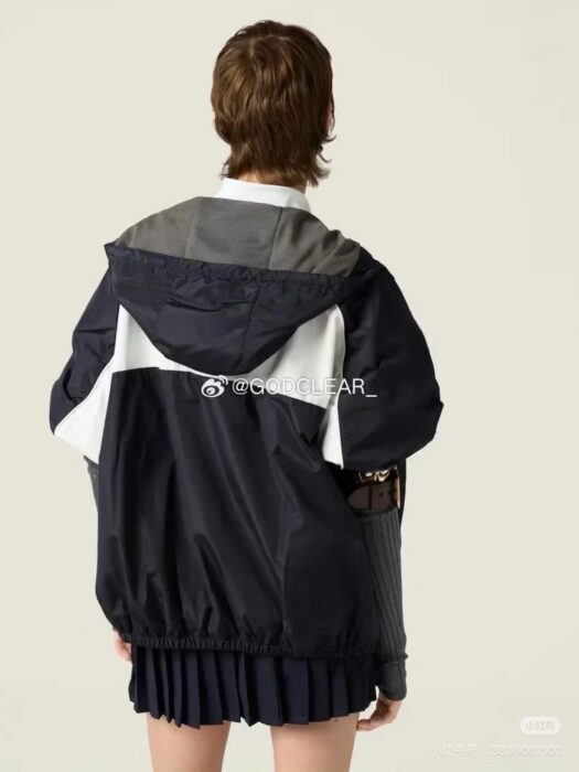 미우미우 x 뉴발란스 테크니컬 포플린 후디 자켓 레플리카 미러급 SA급 S급 고퀄리티 하이엔드 최상급 의류 [여성] 29