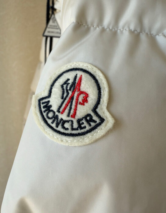 몽클레어 Avoce 후드 쇼트 다운 자켓(2color) 레플리카 미러급 SA급 S급 고퀄리티 하이엔드 최상급 의류 [여성] 16