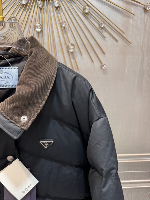 프라다 크롭 컴팩트 포플린 다운 자켓 레플리카 미러급 SA급 S급 고퀄리티 하이엔드 최상급 의류 [여성] 11