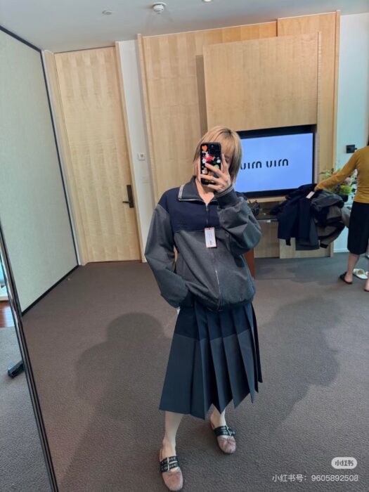 미우미우 지퍼 니트 자켓 레플리카 미러급 SA급 S급 고퀄리티 하이엔드 최상급 의류 [여성] 20