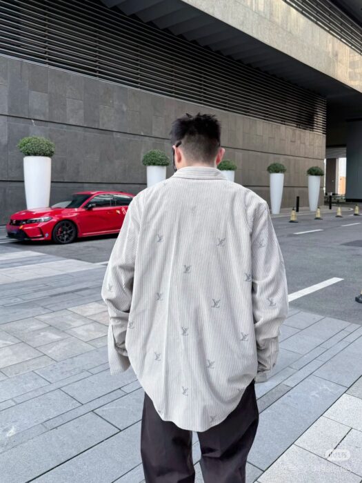 루이비통 LV 코르덴 긴팔 셔츠 그레이 레플리카 미러급 SA급 S급 고퀄리티 하이엔드 최상급 의류 [남성여성공용] 2