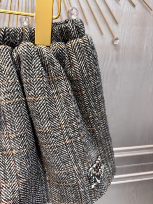 미우미우 체브론 미니스커트 레플리카 미러급 SA급 S급 고퀄리티 하이엔드 최상급 의류 [여성] 4