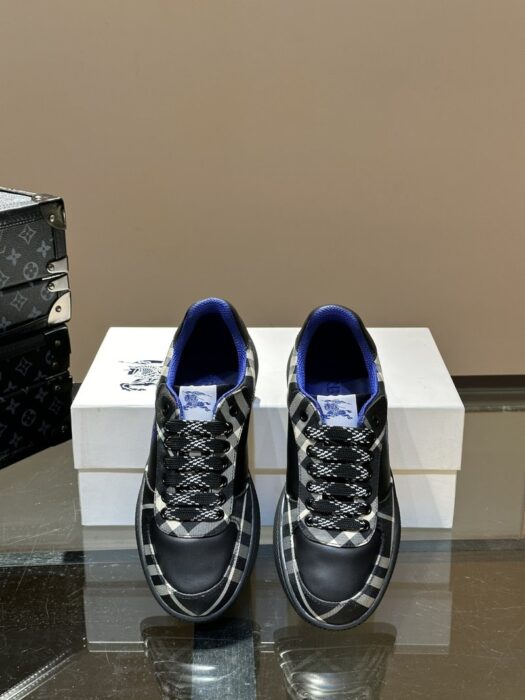 버버리 클래식 로우탑 스니커즈 레플리카 미러급 SA급 S급 고퀄리티 최상급 하이엔드 신발 [남성] 2