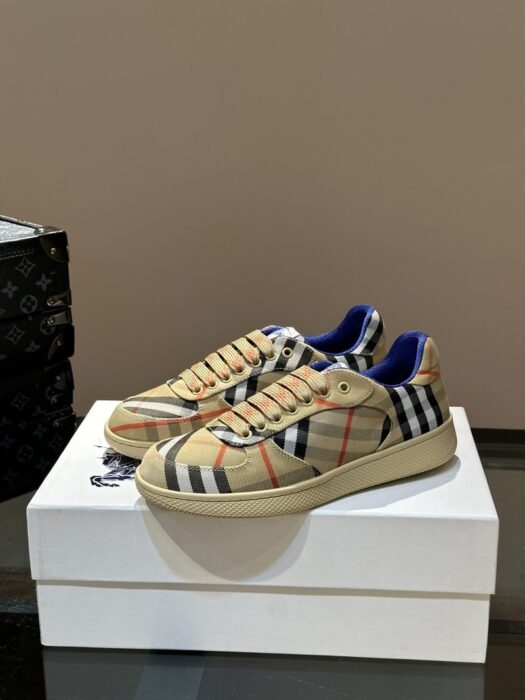 버버리 체크 테라스 스니커즈 레플리카 미러급 SA급 S급 고퀄리티 최상급 하이엔드 신발 [남성] 4